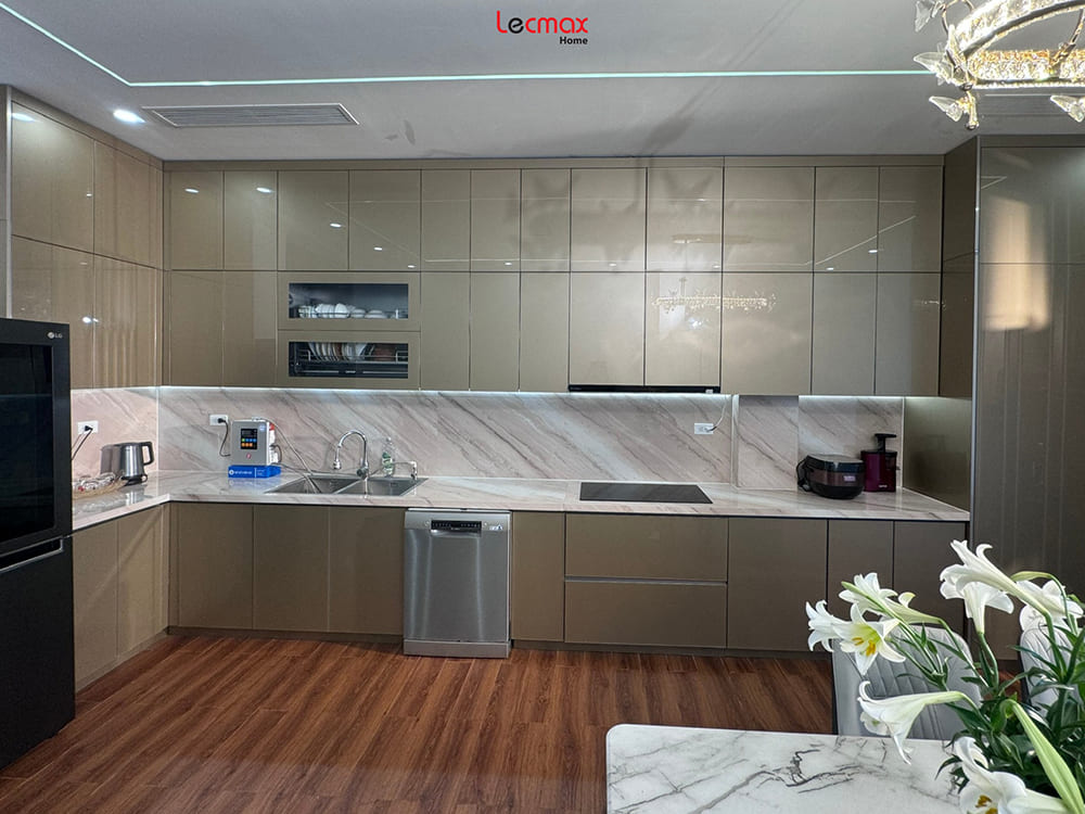 Tủ bếp chữ L inox cánh kính cường lực Tủ bếp chữ L inox cánh kính cường lực