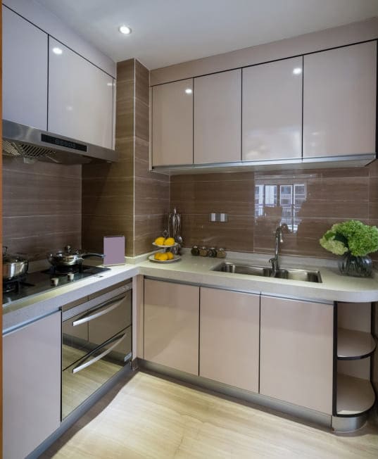 Mẫu tủ bếp kịch trần cánh kính Mẫu tủ bếp kịch trần cánh kính