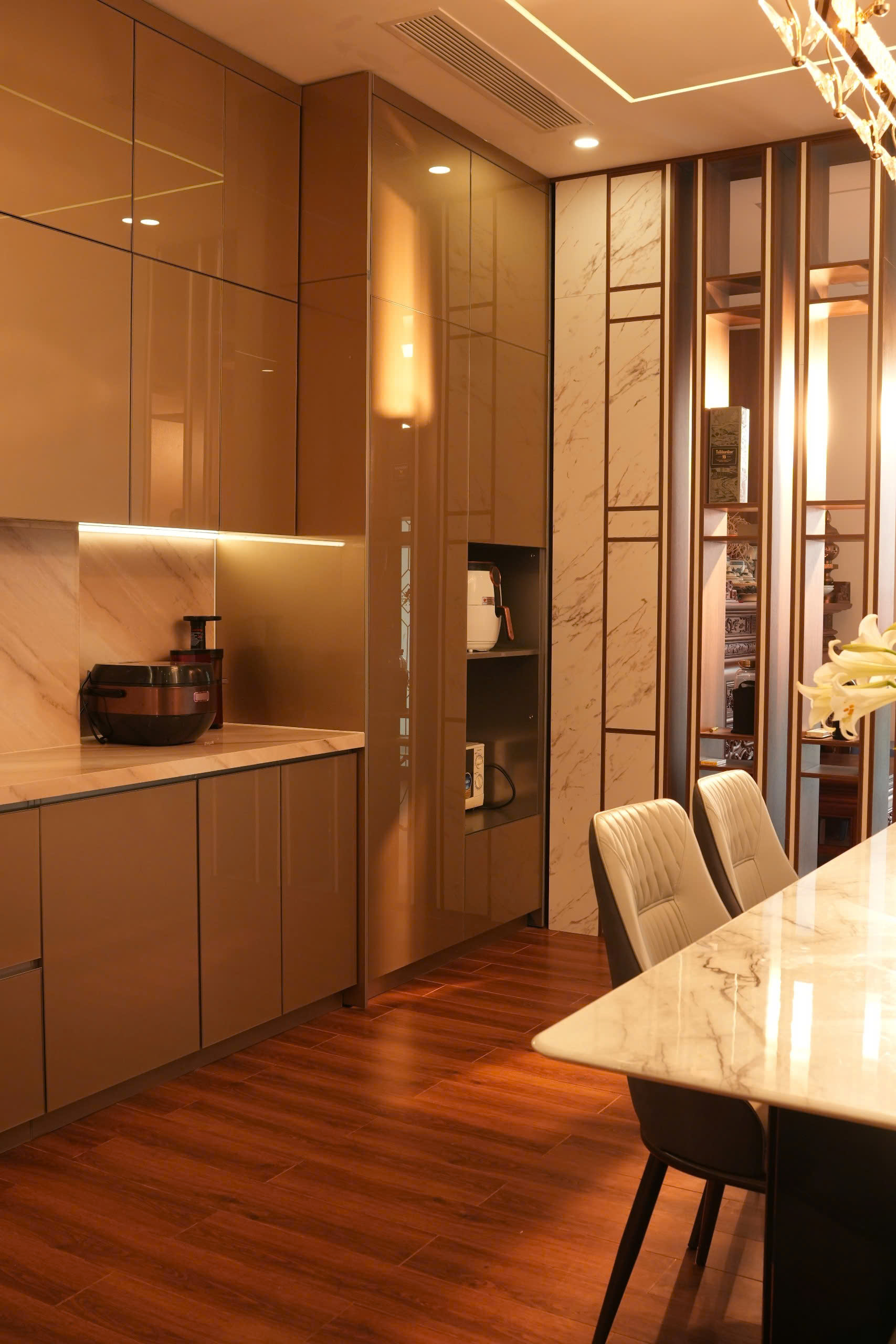 tủ bếp Lecmax Home nhà chị Ngà