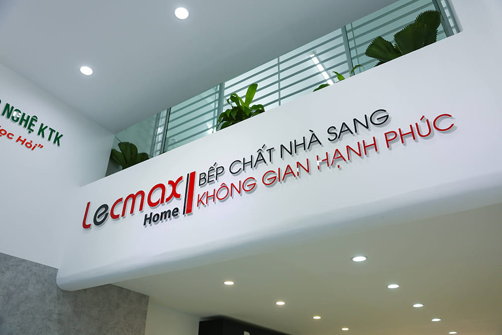 Không gian showroom tủ bếp inox 304 Cần Thơ